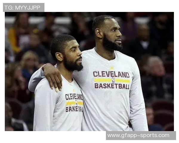 独行侠机器人功夫表演意外失灵欧文一推竟然趴下了 独行侠机器人功夫表演意外失灵欧文一推竟然趴下了