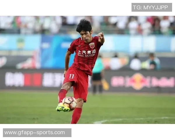 崇明六虎之一吕文君退役后执教海港四度夺中超冠军